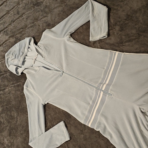 One step Up one piece jogger - Picture 3 of 8